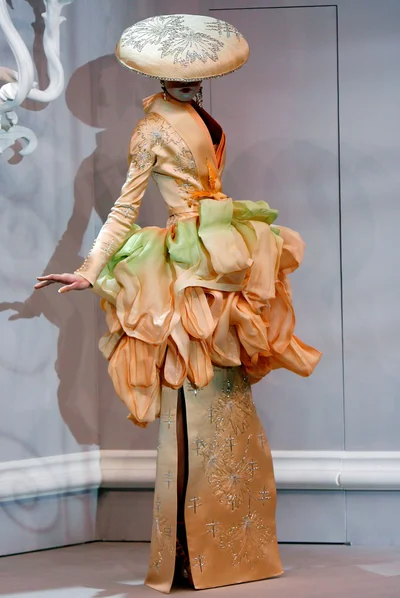 Look 37